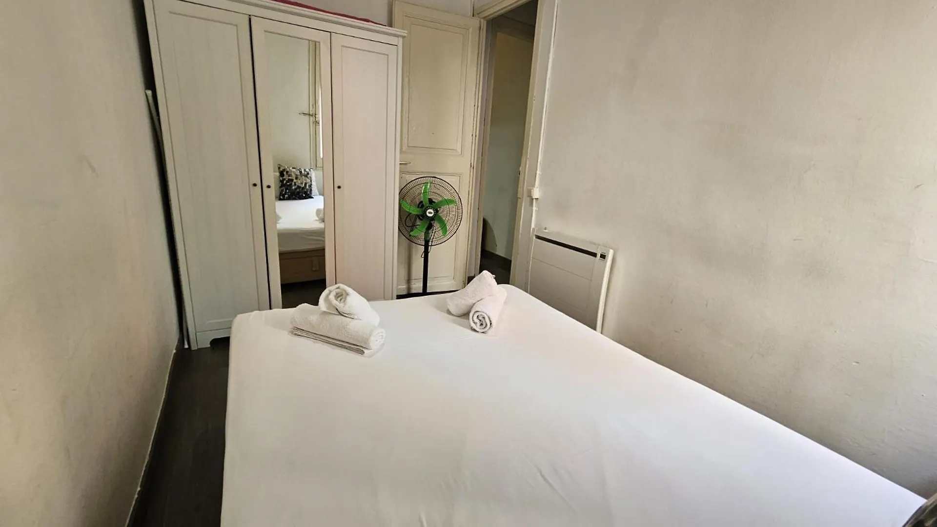 Romantic 19Th Century Apartment 바르셀로나 0*,  스페인