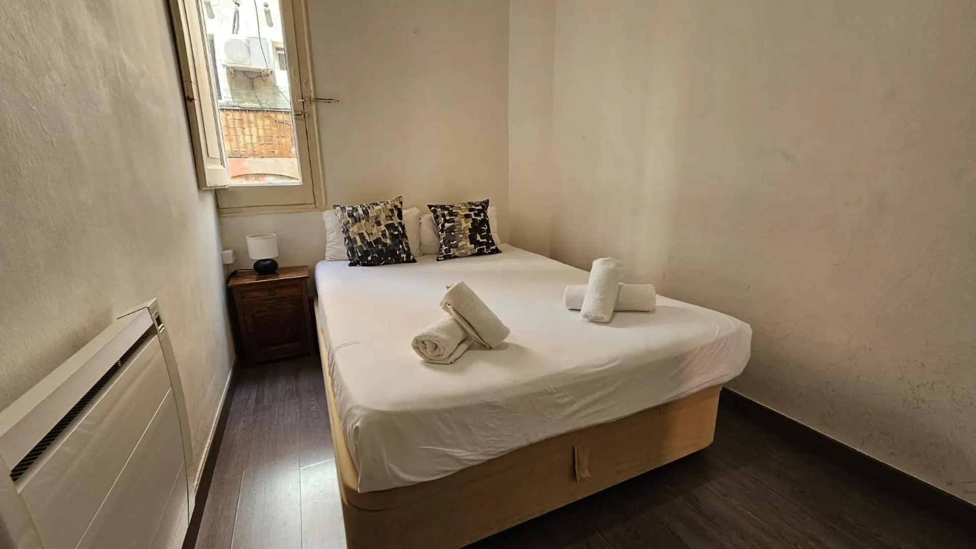 Romantic 19Th Century Apartment バルセロナ 0*,