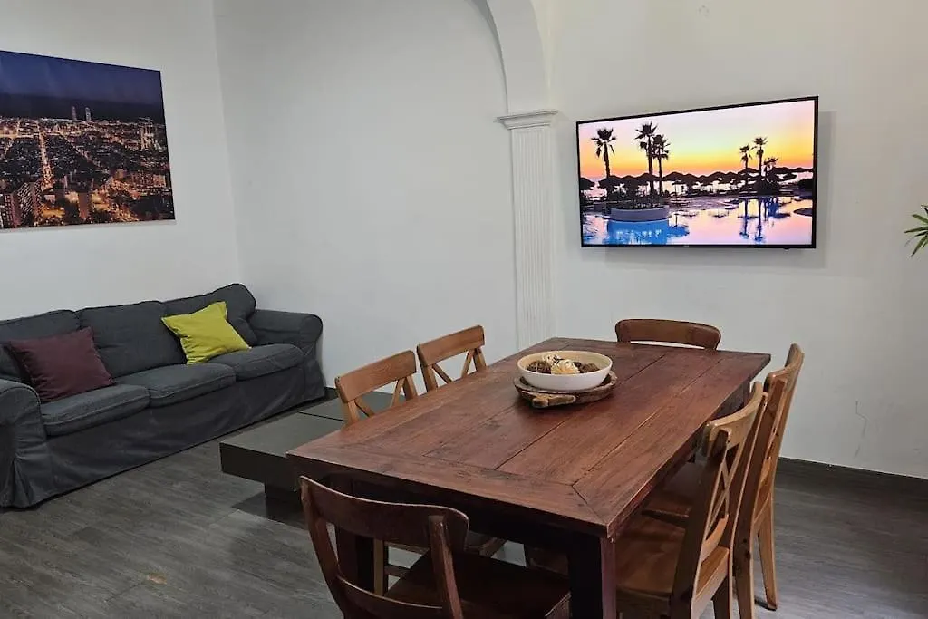 Romantic 19Th Century Apartment Barcelona